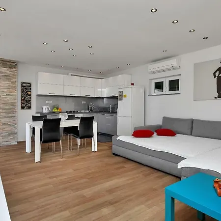Buljan Apartment *